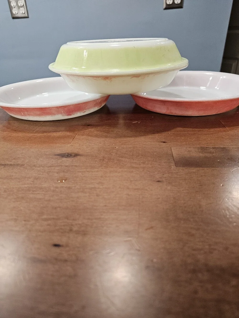 Vintage Pyrex 209 Milk Glass Pie Pans Set of 4 (3 Pink Flamingo, 1 Green) 8.5